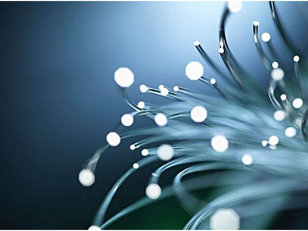 What is fiber optic and the difference between single mode fiber and multimode fiber